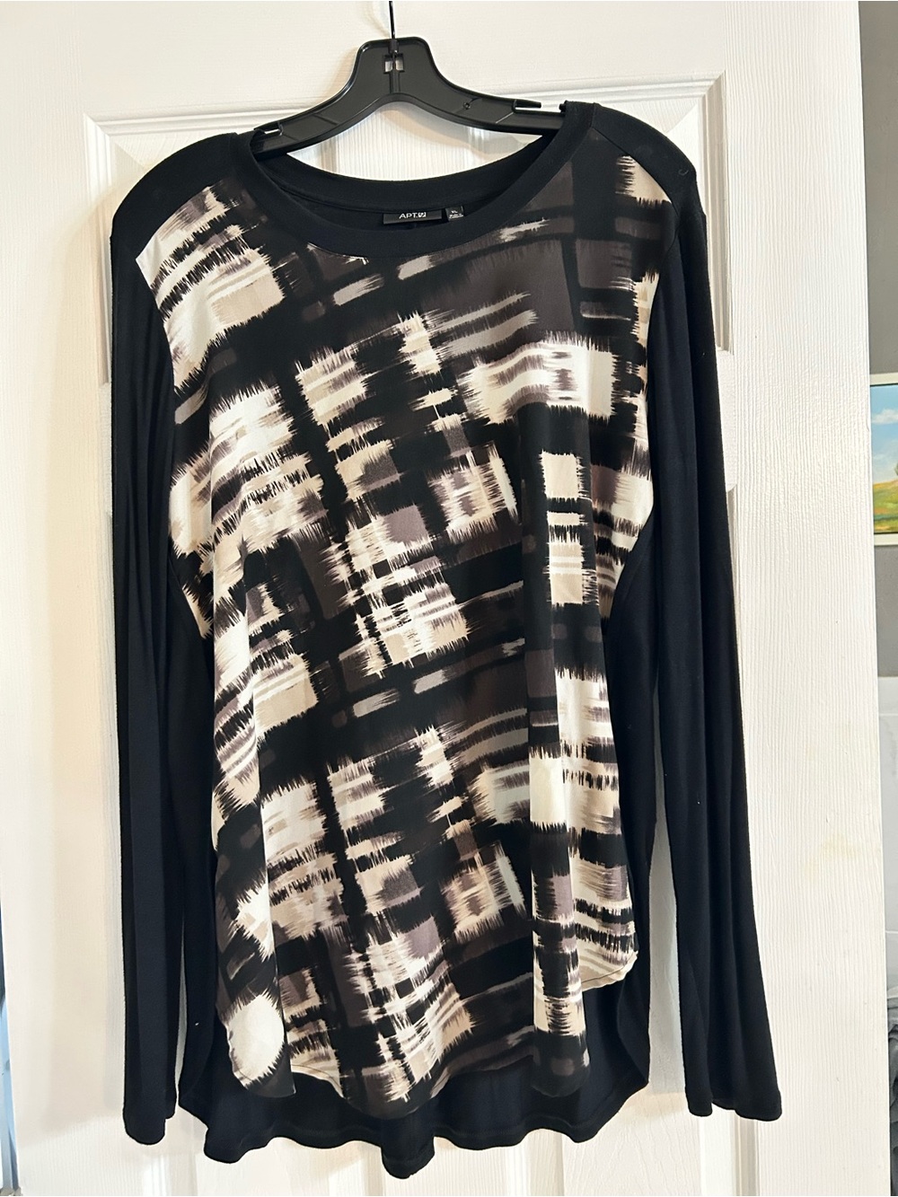 Apt. 9 Black & Cream Abstract Print Long Sleeve Top